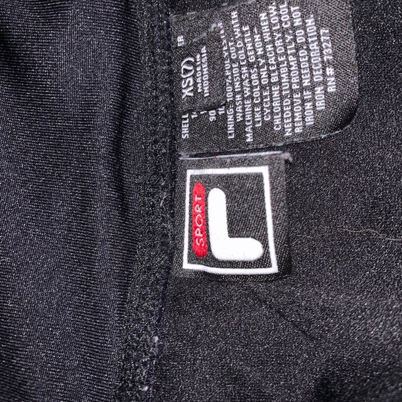 Black athletic shorts with liner - Picture 3 of 3